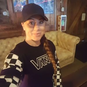 Meet your Posher, Leigh